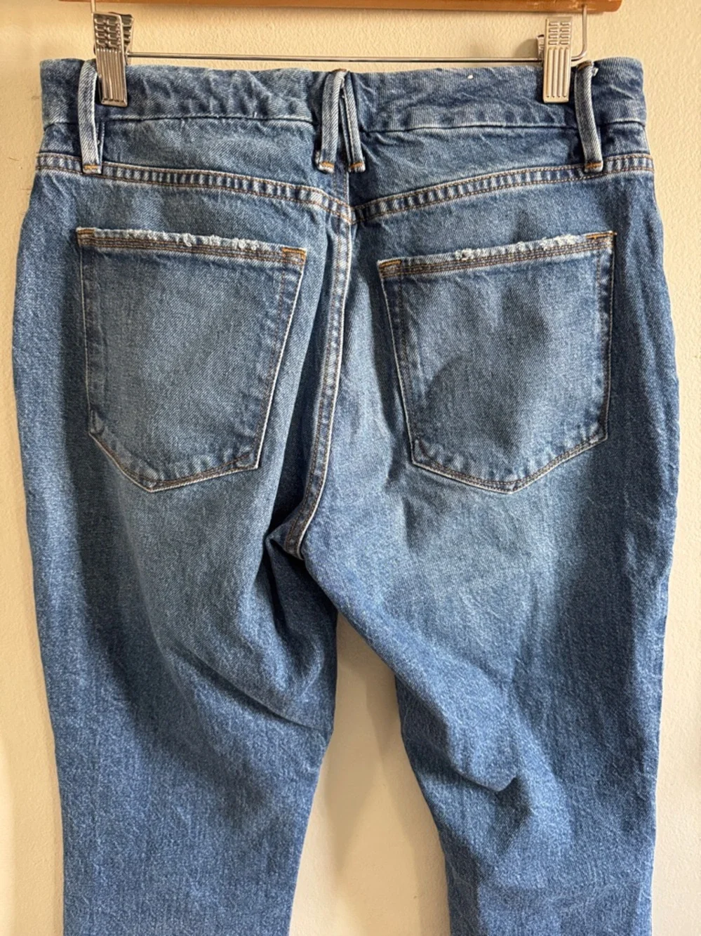 Good American Good Classic Jeans in B844 Size 4/27 GCPB235T - Picture 5 of 6